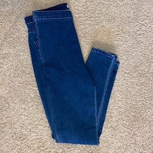 Levi’s runaround super skinny jegging